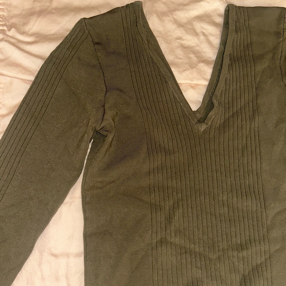 Bebe Bondage V-neck quarter length sleeve Olive Green top